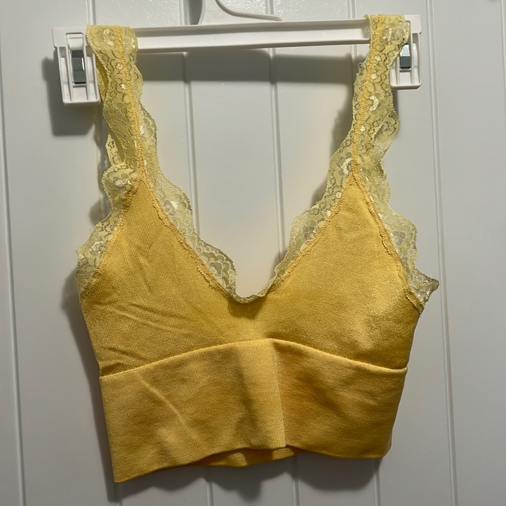 URBAN OUTFITTERS Bralette
